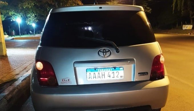 A punta de pistola, roban vehículo y celular a conductora de Bolt