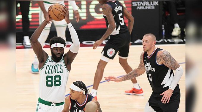 Los Celtics roban la Navidad de Los Lakers (115-126)