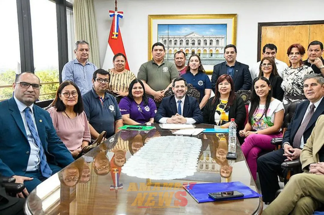 Rectora de la UNA expone prioridades presupuestarias ante la Cámara de Diputados