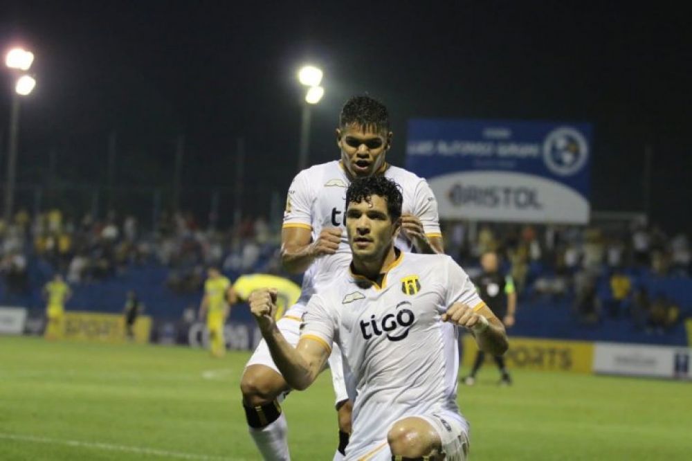 Guaraní humilla a Capiatá y alcanza la final de la Copa Paraguay
