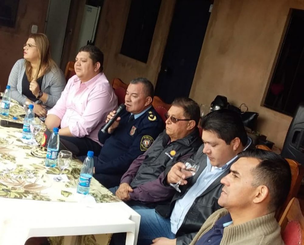 Seccionaleros y diputado pretenden alinear a Director de Policía de Amambay