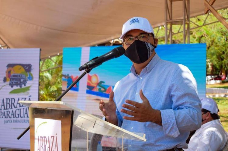 Gobernador niega manejo irregular de fondos de emergencia