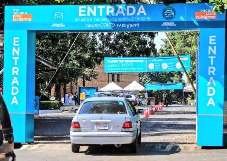 Salud destaca amplia concurrencia, pero desde mañana se suspenderán las vacunaciones