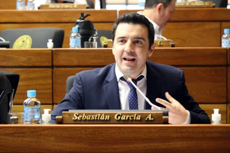 Salud Pública confirma que contactos de Diputado García ya están en cuarentena