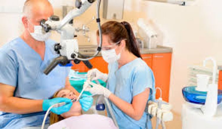 Covid-19: Salud autoriza trabajo de odontólogos, fisioterapeutas y fonoaudiólogos