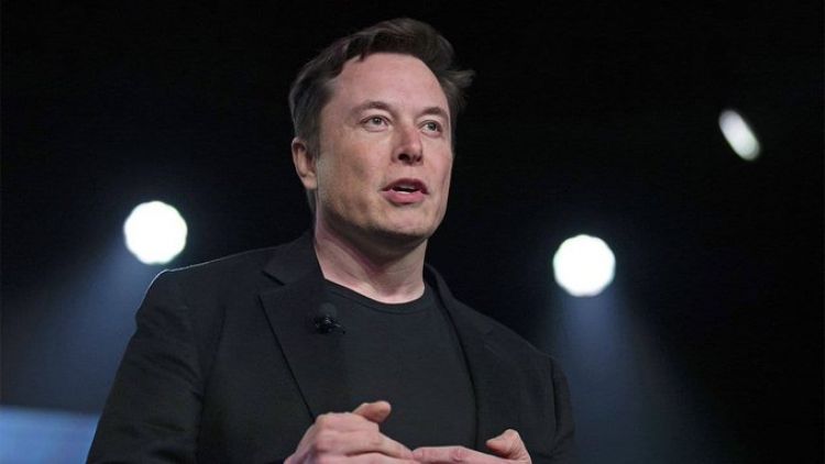 La NASA contrata a SpaceX para llevar astronautas a la Luna en 2024