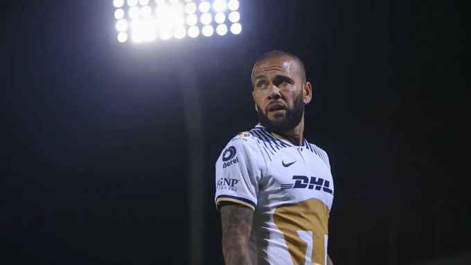 Dani Alves no declaró ante la jueza para "agilizar" el juicio