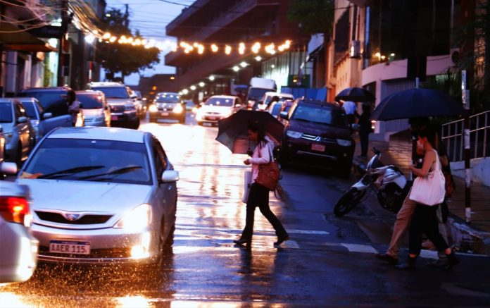 Jornada cálida con lluvias y tormentas eléctricas, anuncia Meteorología