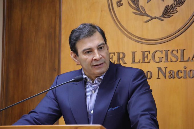 Hijo menor de Silvio "Beto" Ovelar viajará con una comitiva del Senado a Taiwán