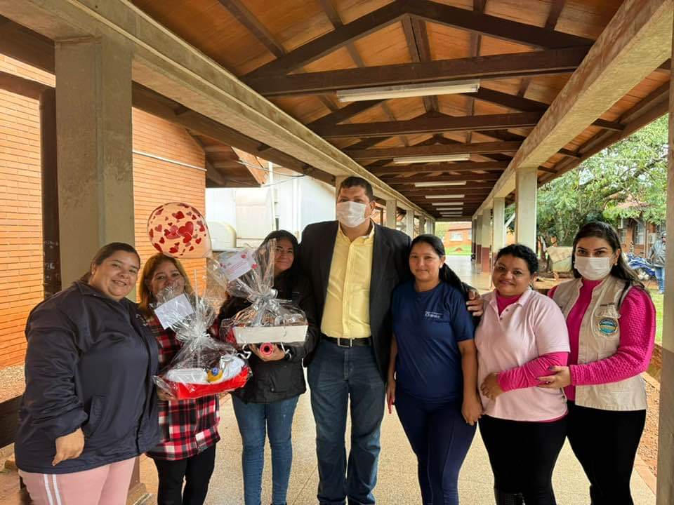 El Gobernador se olvidó del festejo a las madres de Amambay