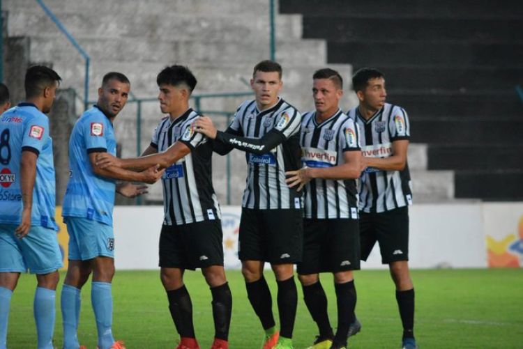 Santaní fue más efectivo en los penales y eliminó al 2 de Mayo