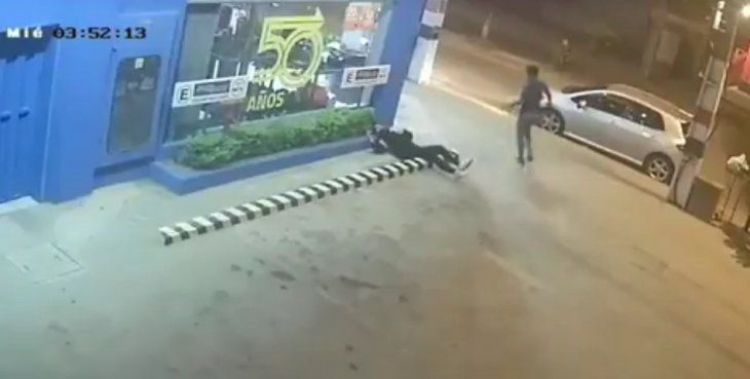 Mujer agredida por su ex pareja está fuera de peligro, dice médico