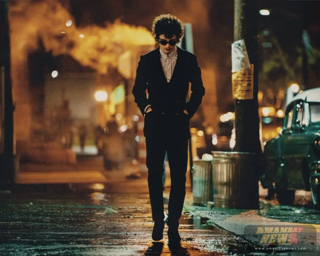 Timothée Chalamet es Bob Dylan en el nuevo tráiler de «A Complete Unknown»