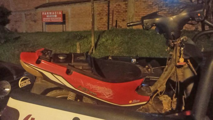Joven motociclista muere tras ser atropellada por una camioneta