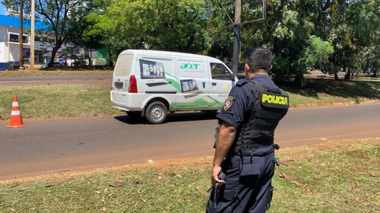Policía investiga llamativo asalto en que cuatro delincuentes robaron USD 50 mil en CDE