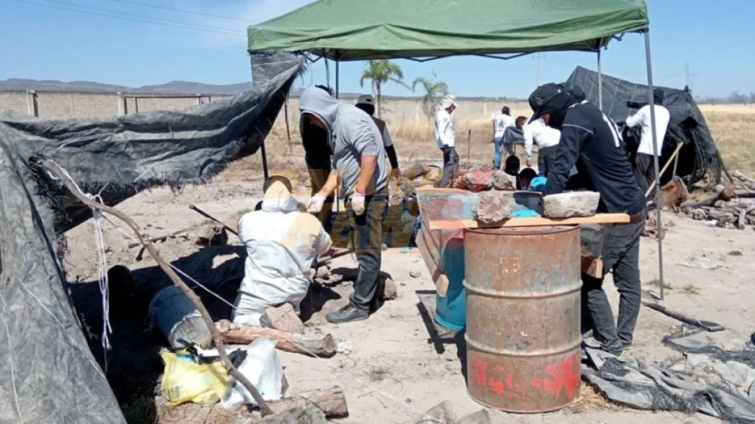 El hallazgo de un rancho con restos calcinados y cientos de objetos que encendió las alarmas en México