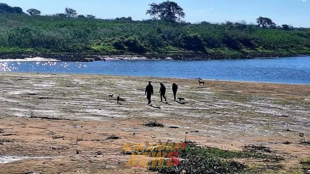 Preocupante descenso del rio Paraguay