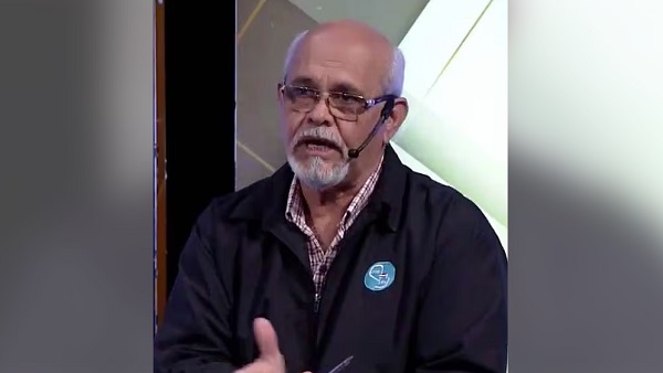 Docentes amenazan con paro si no son excluidos de la ley de carrera civil