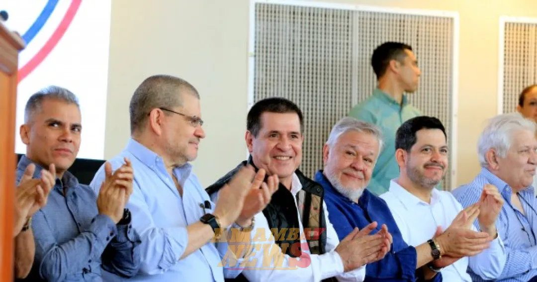 Los colorados le piden a Cartes que reparta el poder y arme juntas de gobierno en el interior