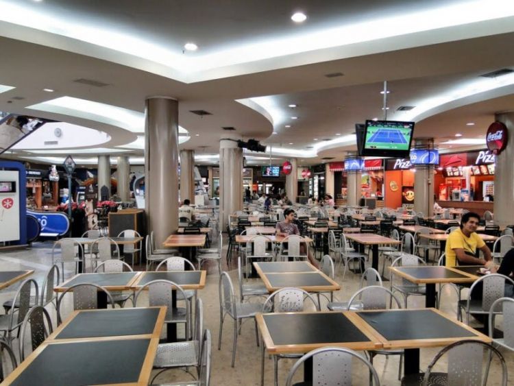Dueos de shoppings denuncian "discriminacin" de Salud por postergar reactivacin de patios de comidas