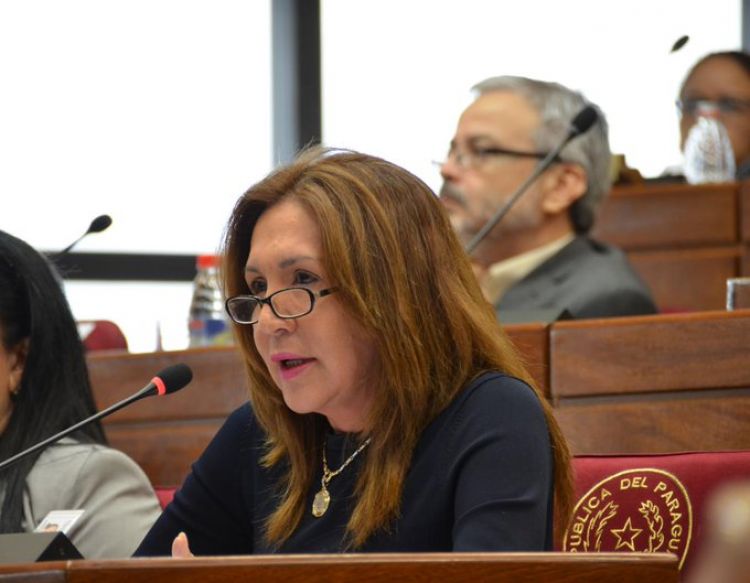 Alto Paraná: con 500 mil guaraníes para comerciantes no hay solución, dice senadora