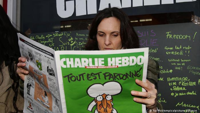 Irán advierte a Charlie Hebdo: “Mira lo que le pasó a Salman Rushdie”