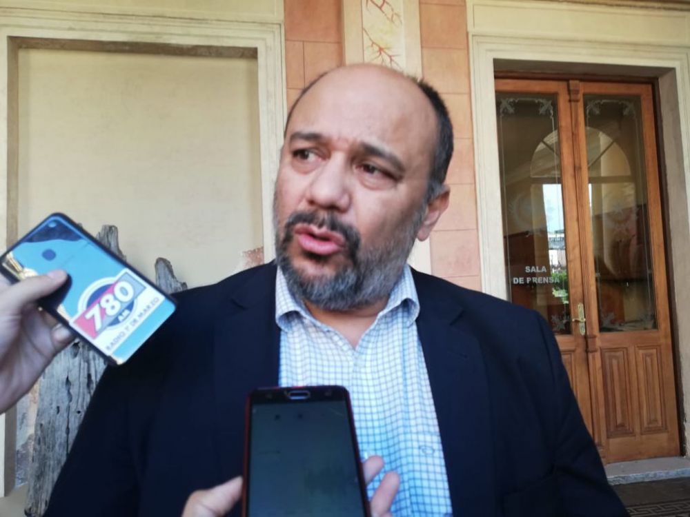 Salud analiza extender cuarentena total