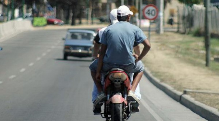Motochorro mata a su cómplice durante asalto