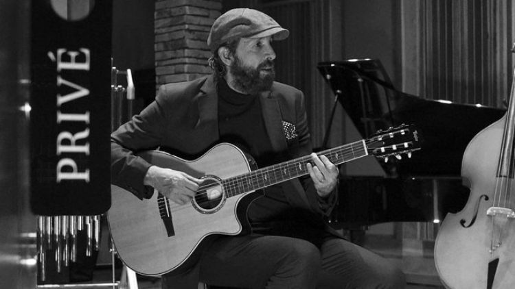 Juan Luis Guerra presenta un lado más íntimo con "Privé"