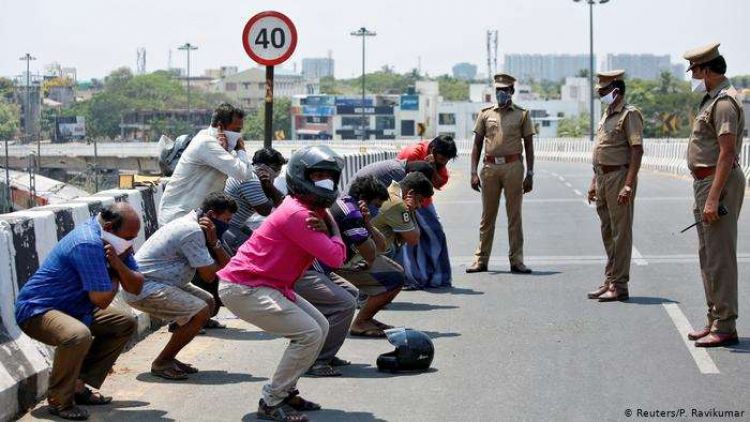 En una India confinada, los turistas obligados a escribir 500 veces lo siento