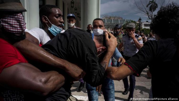 La Unión Europea insta a Cuba a liberar a todos los presos políticos