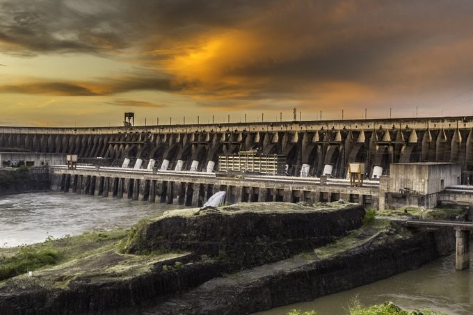 Itaipú transfiere USD 316 millones al Estado por Anexo C