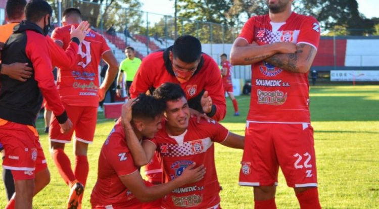 El Militar no negocia la punta y se mantiene firme allí