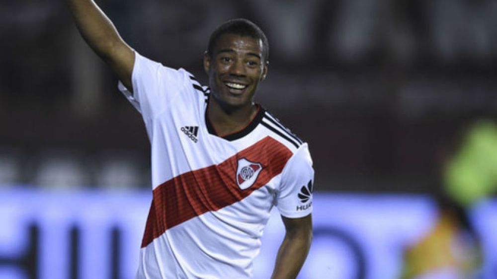 Jugador de River Plate, Nicolás de la Cruz, con orden de captura en Paraguay