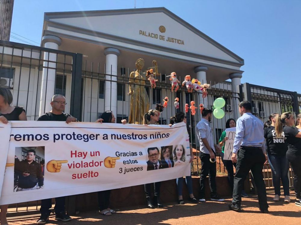 Fiscalía insiste en prisión de condenado por abuso infantil