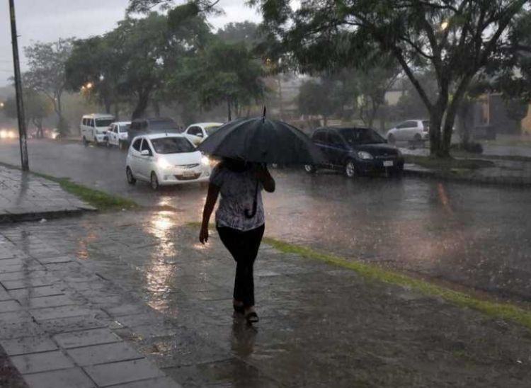 Viernes frío y con lluvias, anuncia Meteorología
