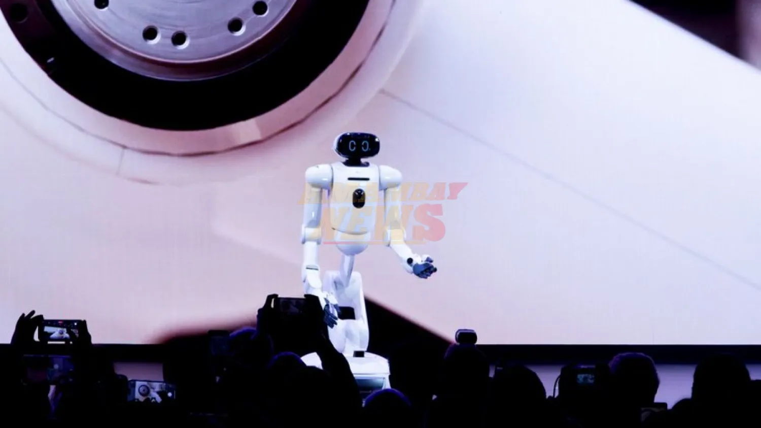 Presentan robot con inteligencia artificial que promete realizar tareas domésticas