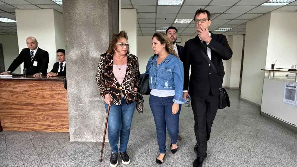 Juez rechaza extinguir la causa y sobreseer a la esposa de RGD