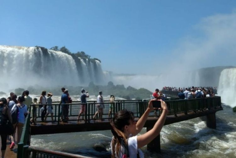 Números confirman reactivación del turismo en la triple frontera