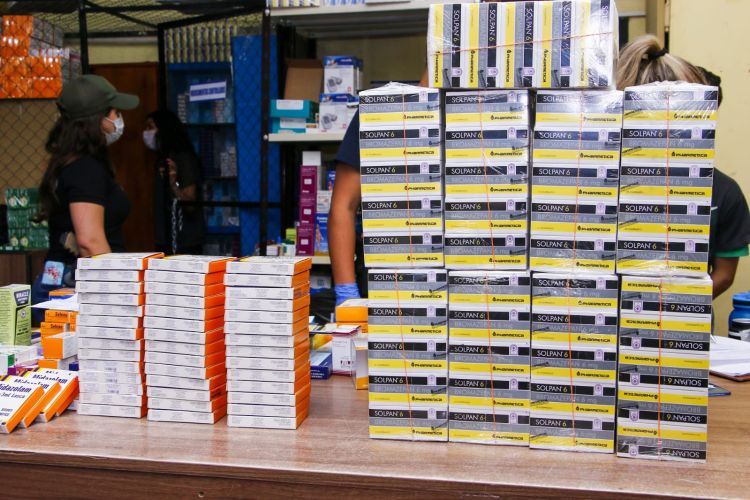 Intervienen depósito de productos farmacéuticos en el Mercado 4