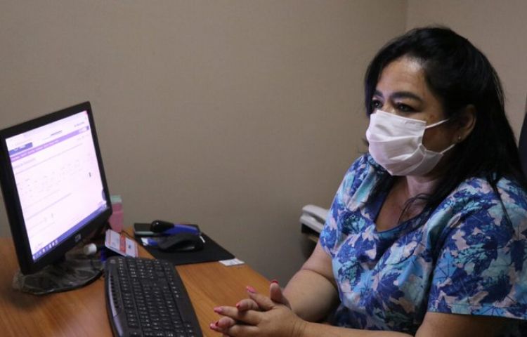 Clínicas brinda atención especial integral a pacientes con covid-19 internados en Terapias