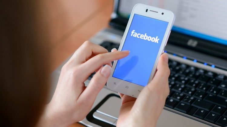 Usuarios alertan por la caída de WhatsApp y Facebook
