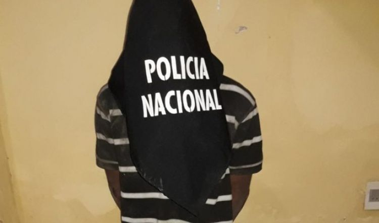 Hombre es detenido tras intentar quemar la moto de su madre y amenazar de muerte a sus familiares
