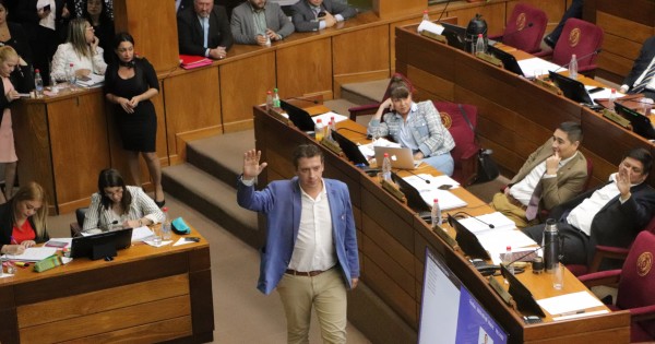 Peña deja a Giménez en el MAG para asegurarle la banca a Nano y se desinfla el salto de Kemper