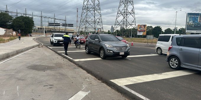 Bloquean un carril, pero habilitan otro para entrar a la Costanera
