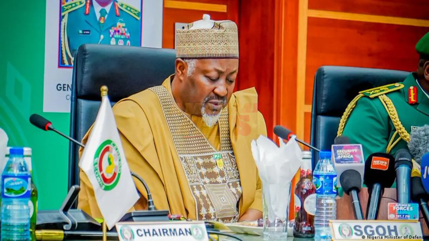 Nigeria: dimite ministro de Defensa tras secuestros masivos
