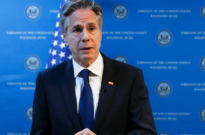 Blinken realiza visita sorpresa a Irak e intenta evitar una escalada de la guerra
