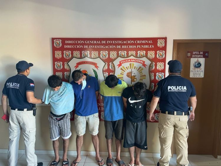 Detienen a cuatro bandidos que tomaron por asalto una despensa en Hernandarias