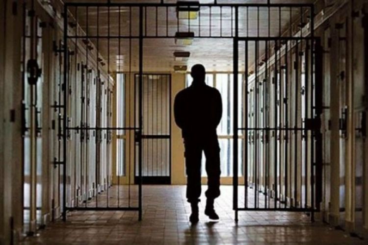 Ministra destaca tranquila situación en penitenciarias en comparación a otros países
