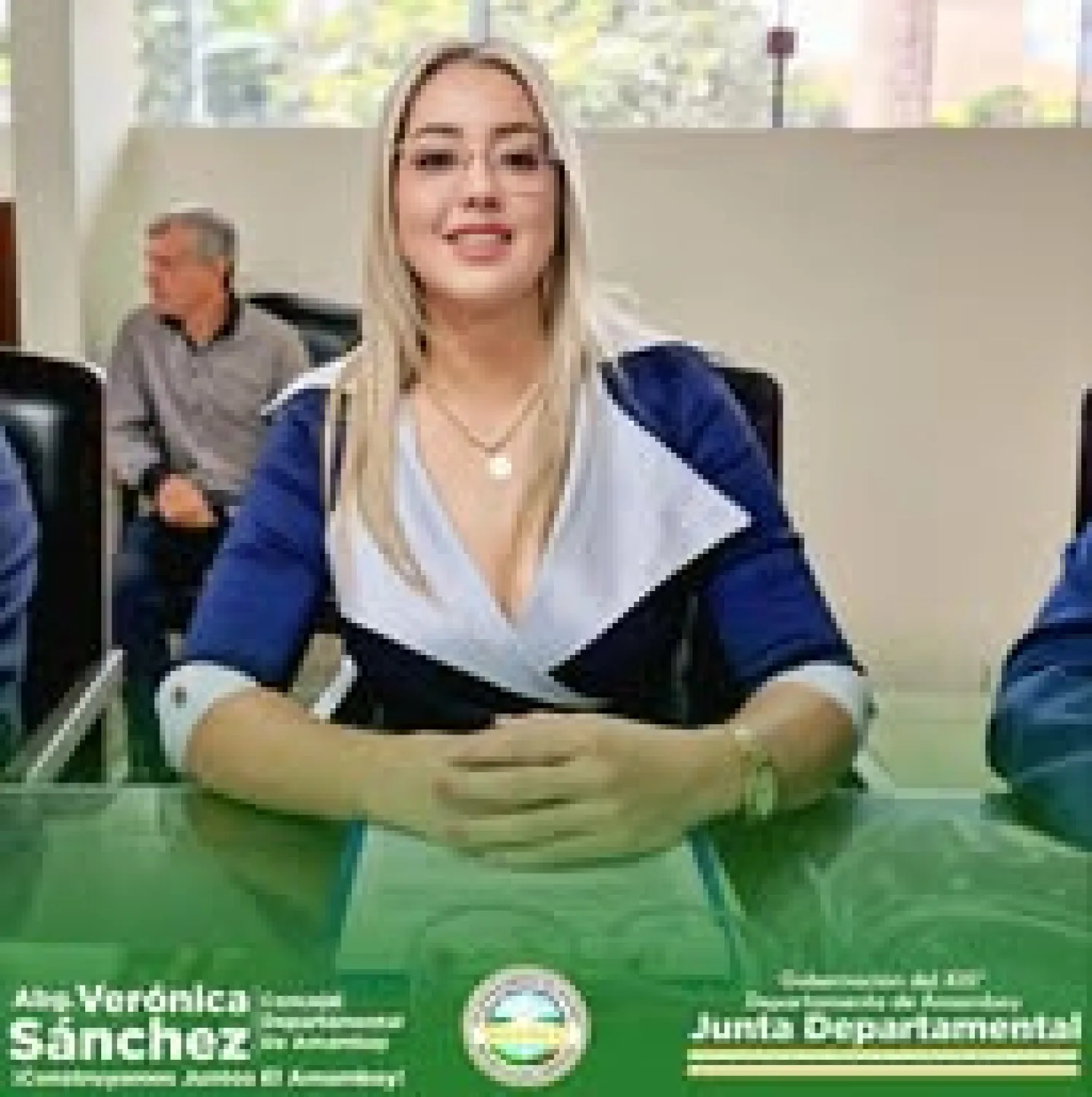 Recibe mis más sinceros saludos con el regalo de la temporada navideña envuelto en un sentimiento único de alegría